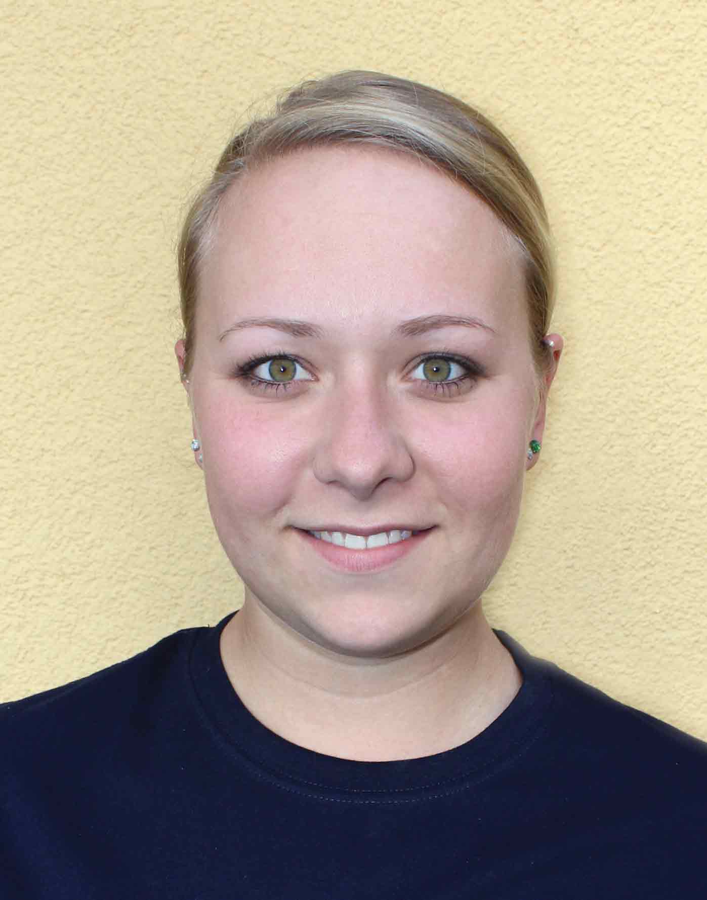 Regina Fischer
078 685 06 70
